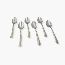 Stainless Steel Cutlery Set - D06 [6 Person Serving]